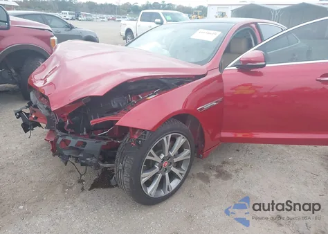 2016 Jaguar Xj Xjl Portfolio z USA, uszkodzony, nr VIN SAJWJ2GD4G8V96867